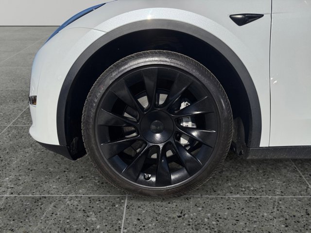 Used 2021 Tesla Model Y Long Range AWD/4WD image 14