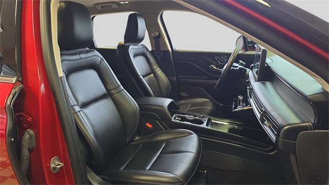 Used 2023 Lincoln Corsair Standard image 14