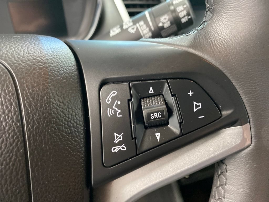 Used 2021 Chevrolet Trax LT w/ LT Convenience Package AWD/4WD image 33