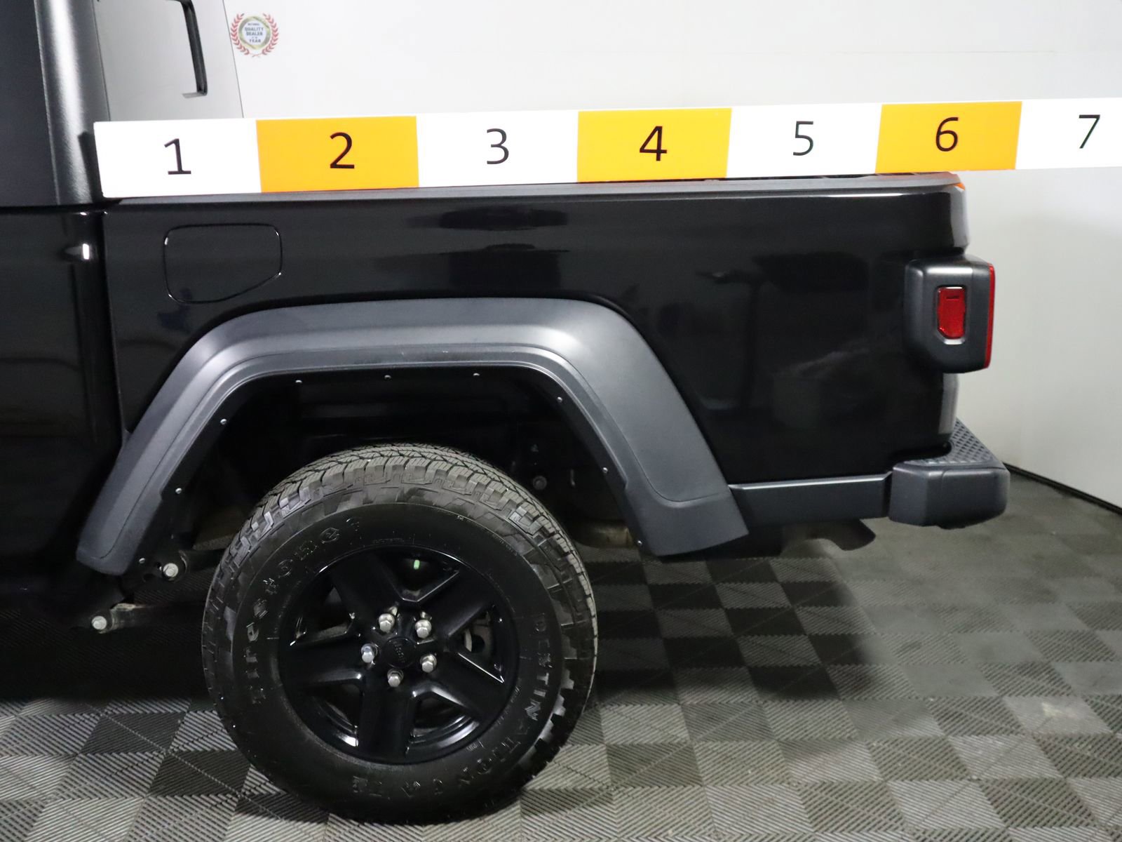 Used 2021 Jeep Gladiator Sport image 12