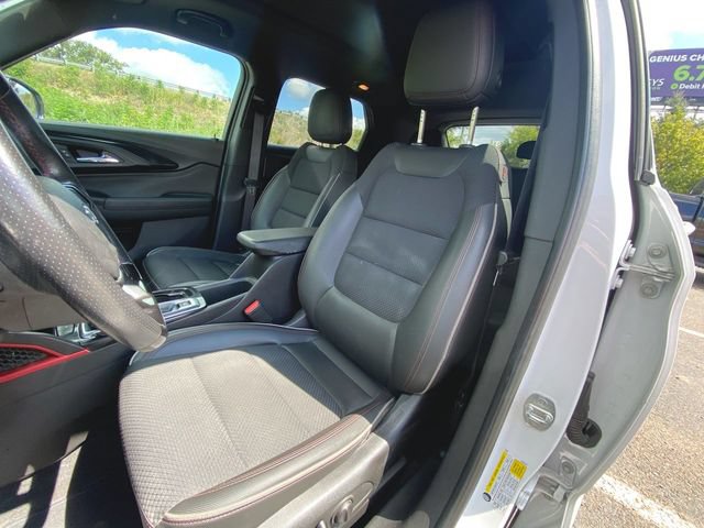 Used 2021 Chevrolet TrailBlazer RS w/ Sun and Liftgate Package AWD/4WD image 19