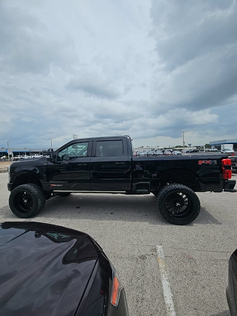 Used 2026 Ford F250 Platinum AWD/4WD image 5