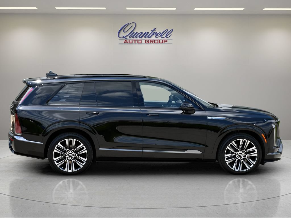 Used 2026 Cadillac Vistiq Platinum w/ LPO, Floor Liner Package AWD/4WD image 3