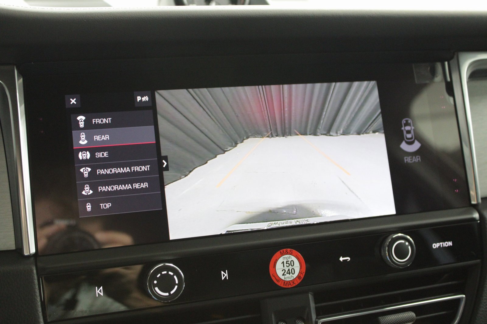 New 2026 Porsche Macan Turbo image 32