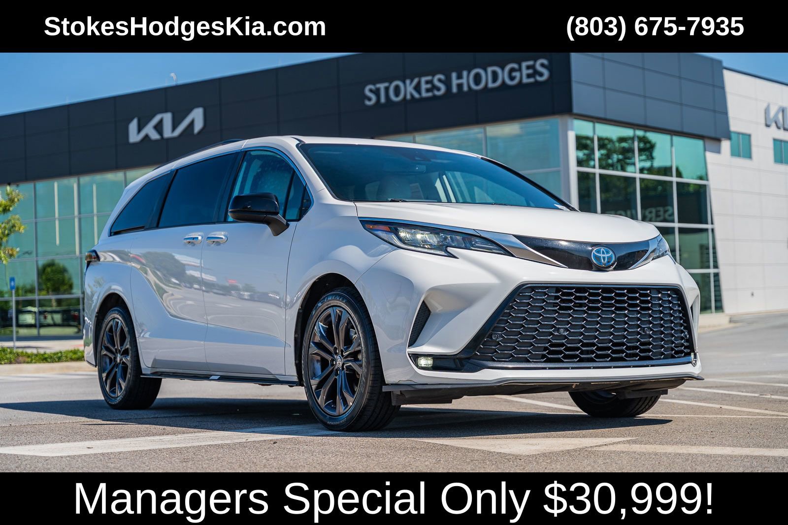 Used 2022 Toyota Sienna XSE