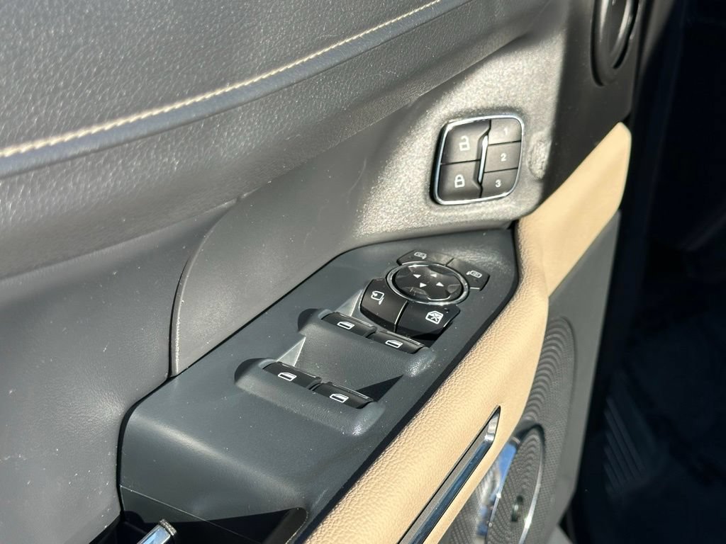 Used 2023 Ford Expedition Limited AWD/4WD image 16