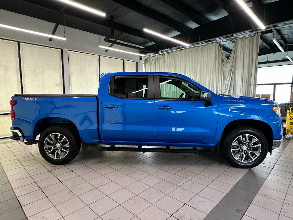 Used 2026 Chevrolet Silverado 1500 LT AWD/4WD image 3