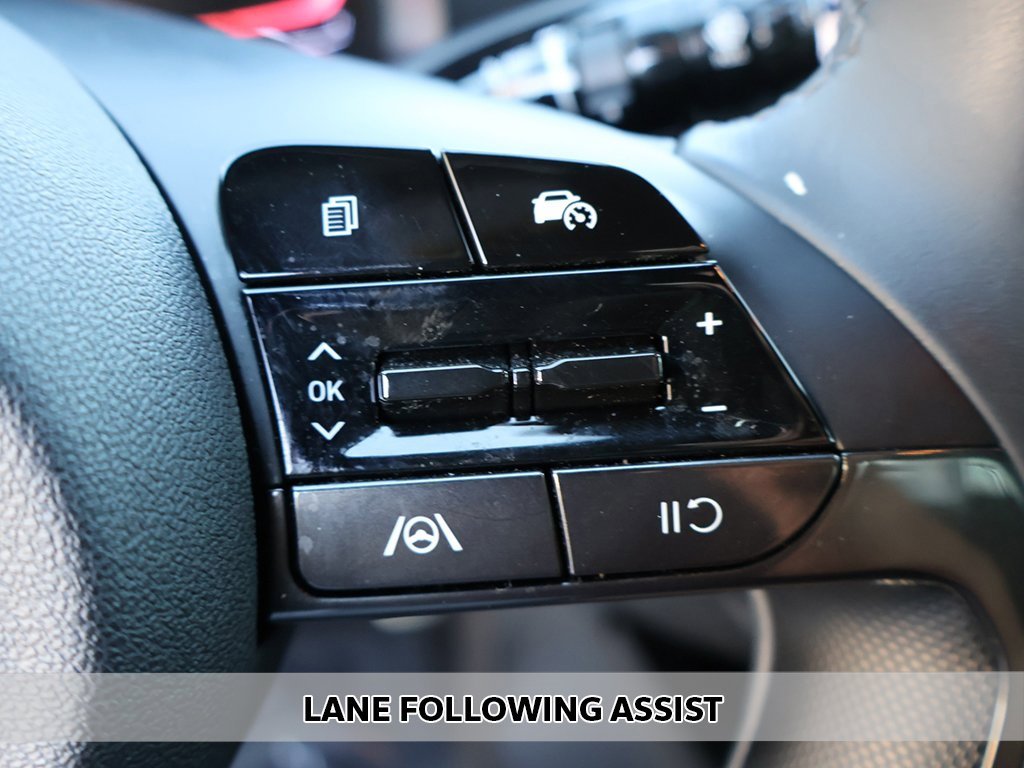 Used 2025 Hyundai Elantra Sport w/ Cargo Package image 3