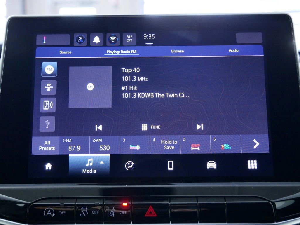 Used 2024 Jeep Compass Sport image 39