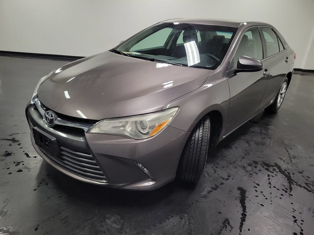 Used 2015 Toyota Camry LE FWD image 4
