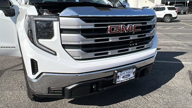 Used 2023 GMC Sierra 1500 SLE image 11
