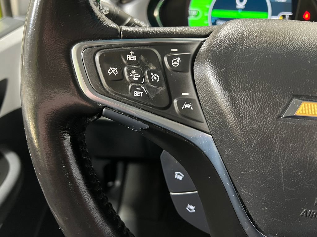 Used 2019 Chevrolet Bolt Premier w/ Infotainment Package image 14