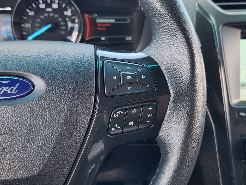 Used 2019 Ford Explorer XLT w/ Equipment Group 202A AWD/4WD image 18