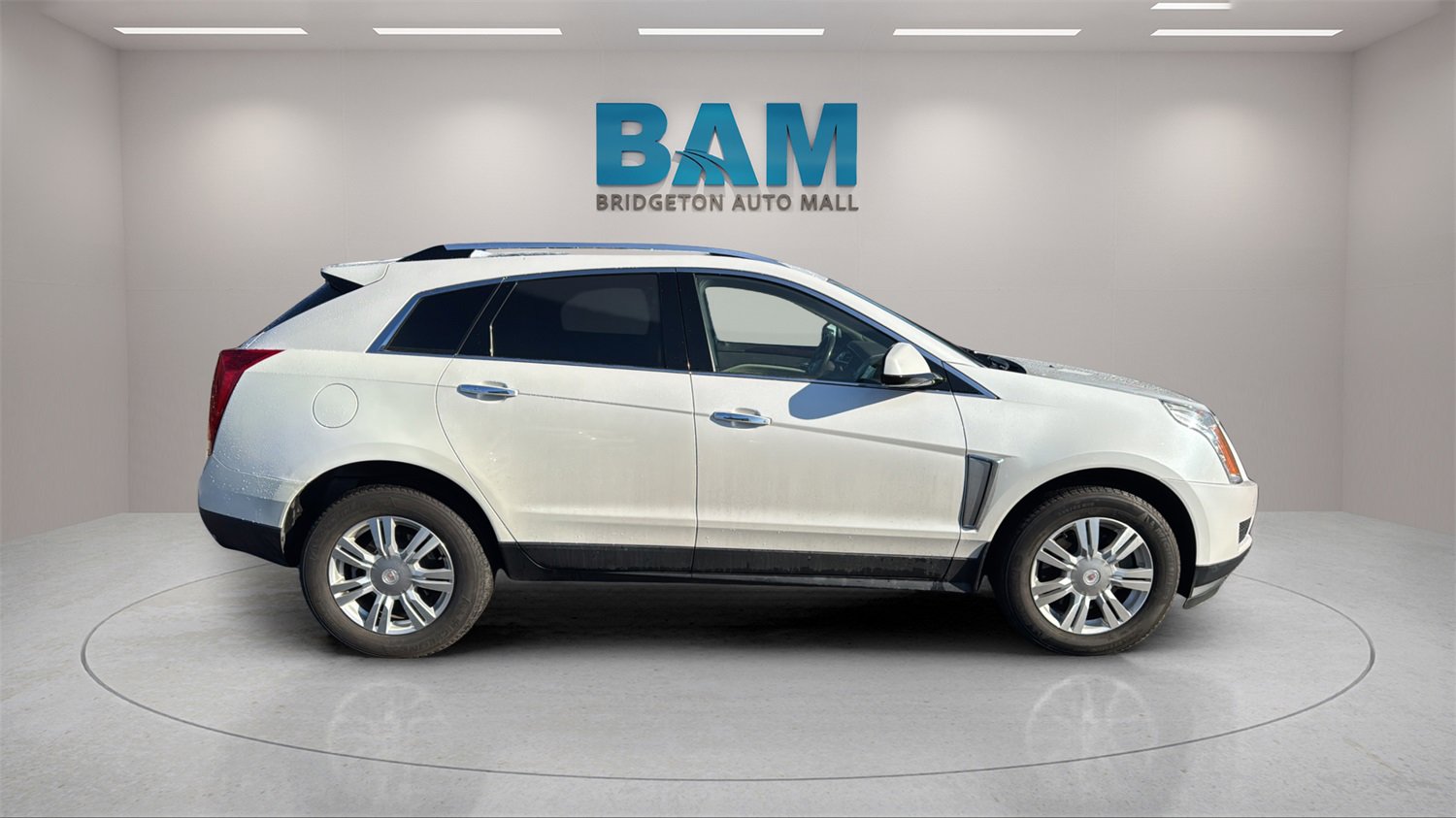 Used 2015 Cadillac SRX Luxury w/ Driver Awareness Package image 8