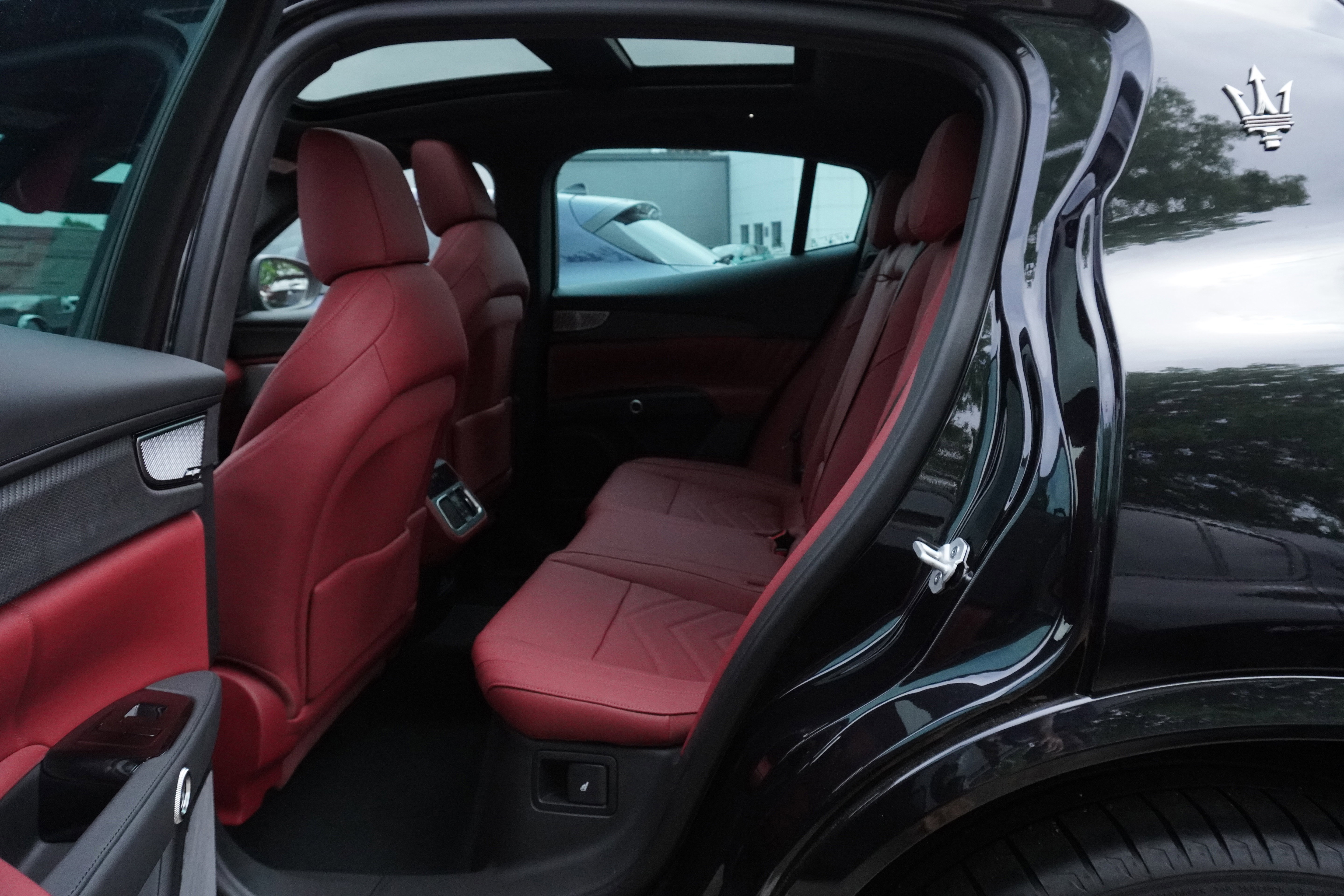 New 2025 Maserati Grecale Trofeo image 32