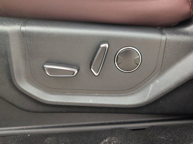 Used 2024 Ford Expedition Limited image 14