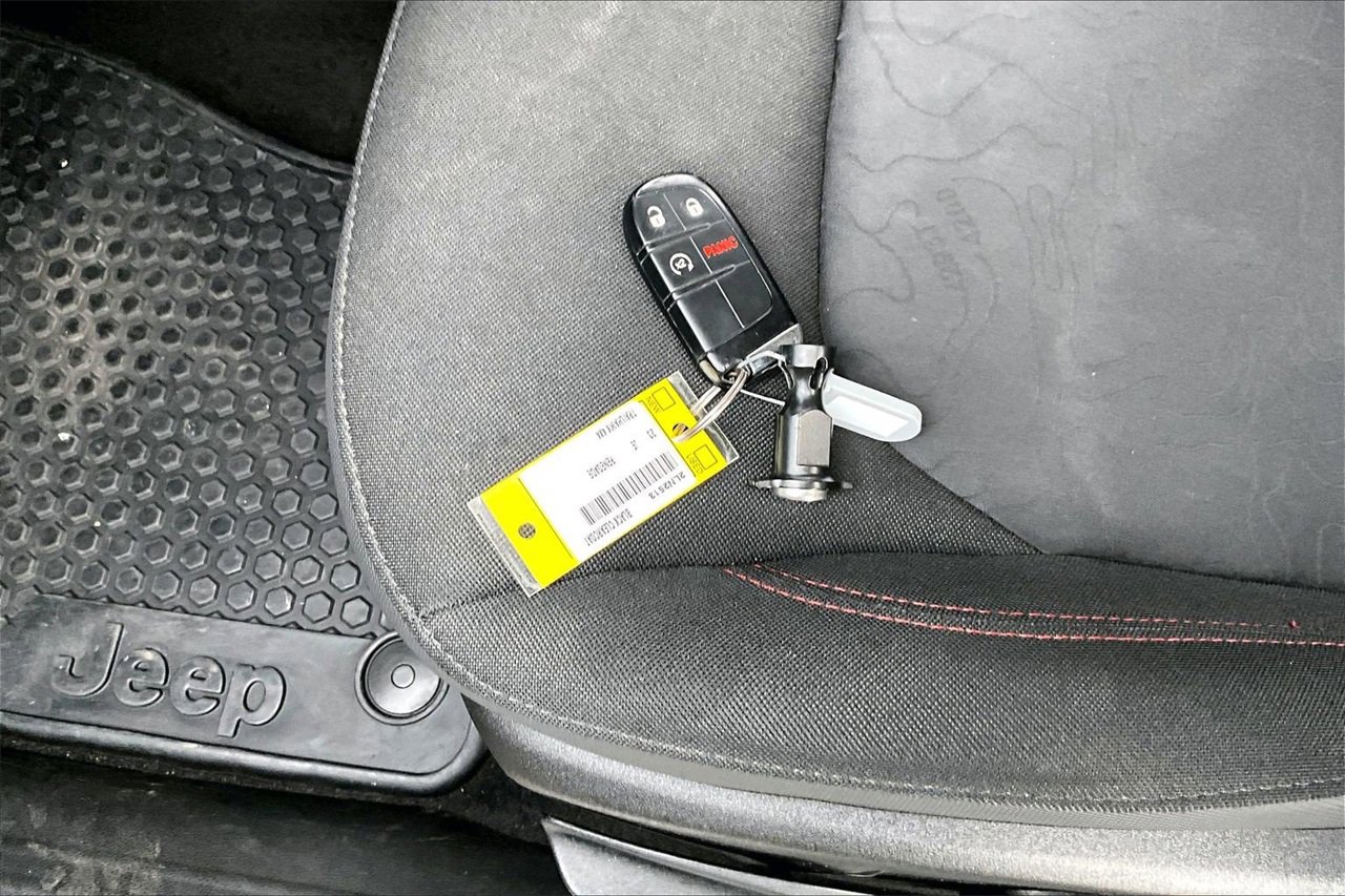 Certified 2023 Jeep Renegade Trailhawk image 30