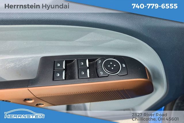 Used 2022 Ford Maverick Lariat w/ Lariat Luxury Package image 14