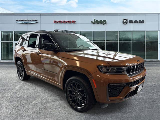 New 2026 Jeep Grand Cherokee Summit w/ Obsidian Package AWD/4WD image 1