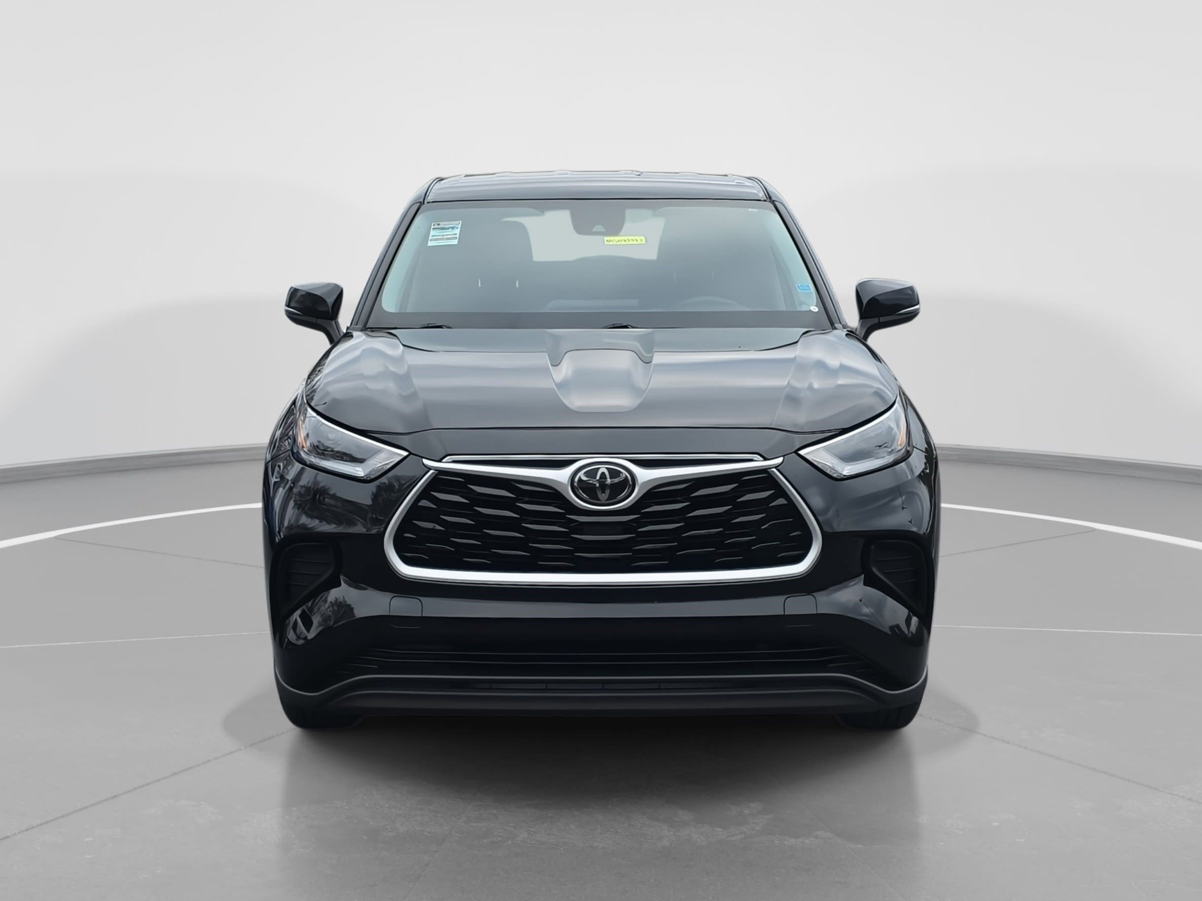 Used 2021 Toyota Highlander L video 2