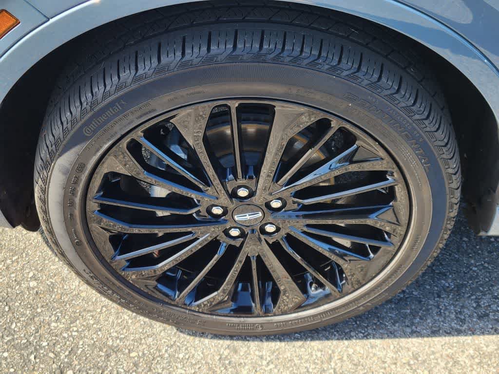 Used 2024 Lincoln Corsair FWD w/ Equipment Group 101A image 9