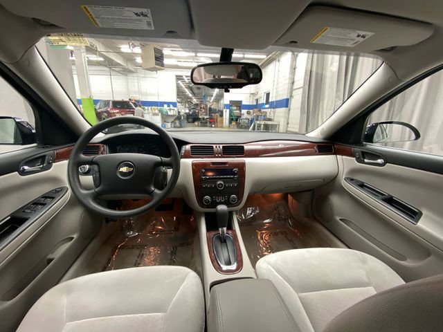 Used 2009 Chevrolet Impala LS FWD image 26