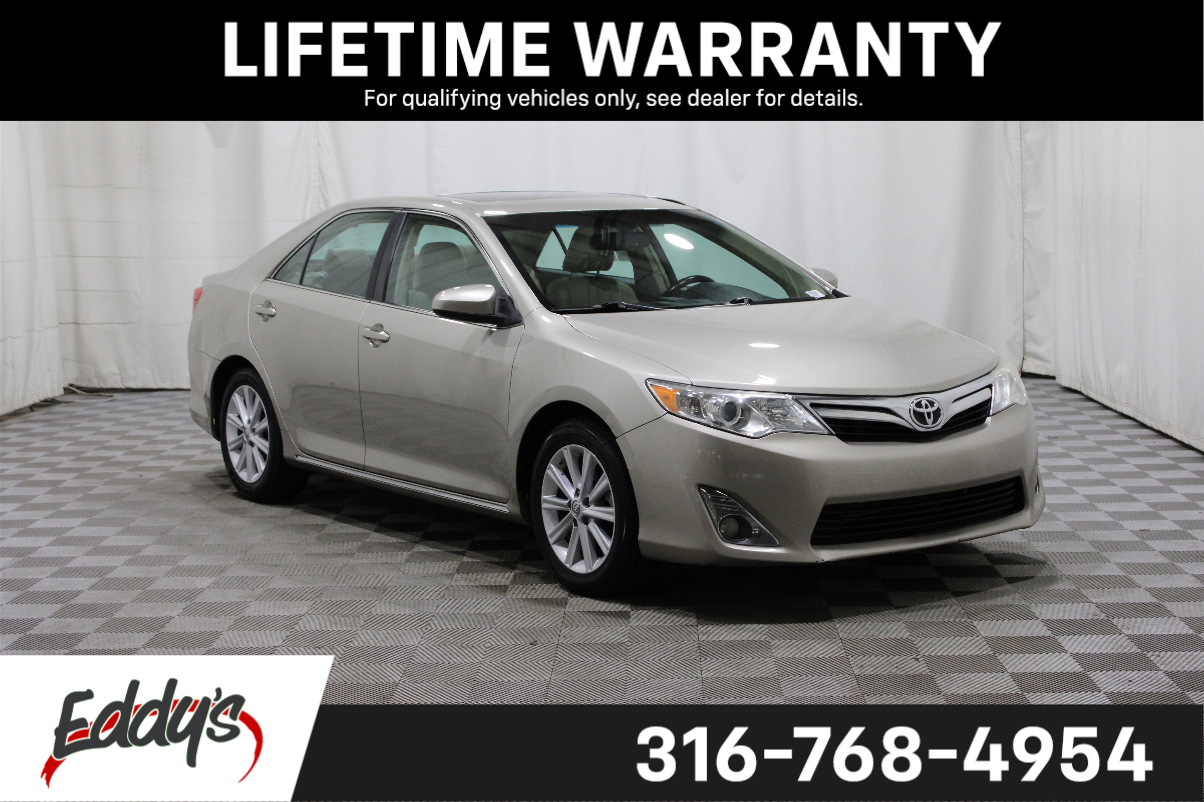 Used 2014 Toyota Camry SE image 1