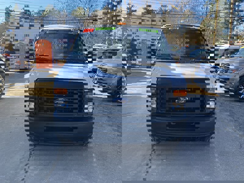 Used 2011 Ford E-250 and Econoline 250 image 6