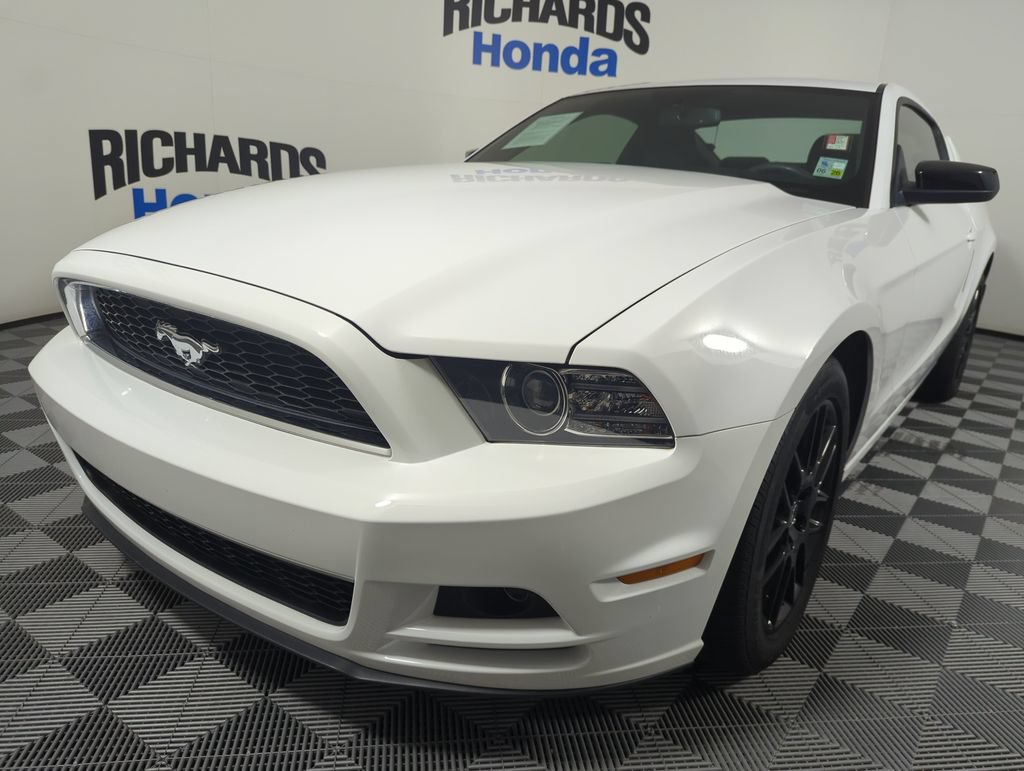 Used 2014 Ford Mustang Coupe w/ Equipment Group 102A RWD 360° Tour