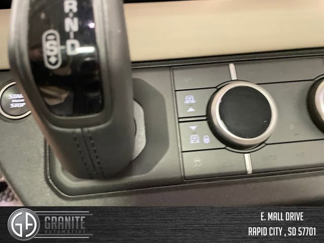 Used 2024 Land Rover Defender 110 X-Dynamic SE image 31