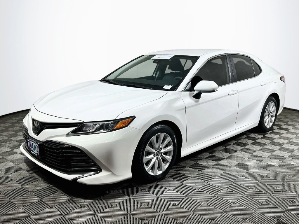 Certified 2019 Toyota Camry LE FWD image 3