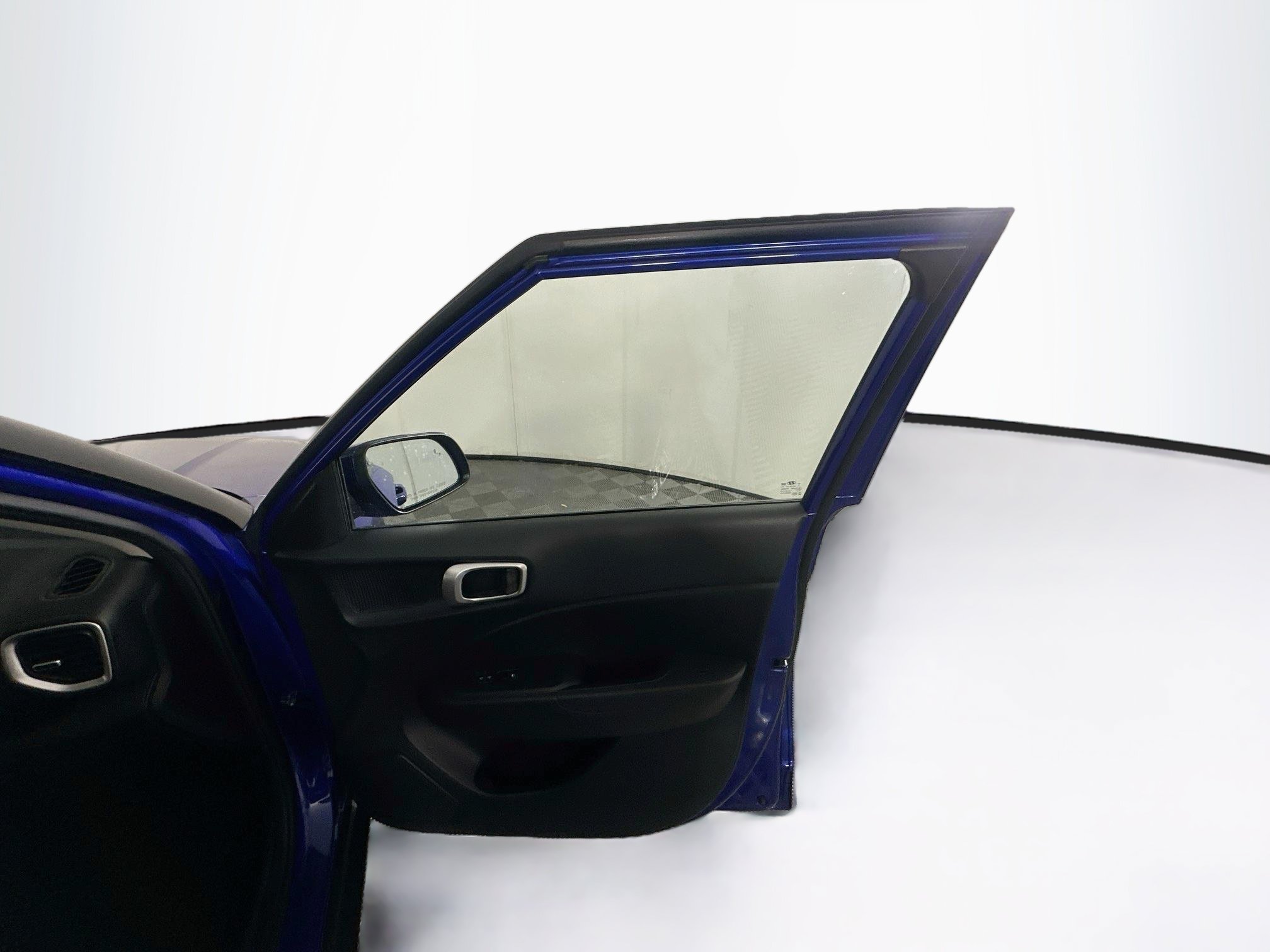 Used 2025 Hyundai Venue SEL FWD image 30