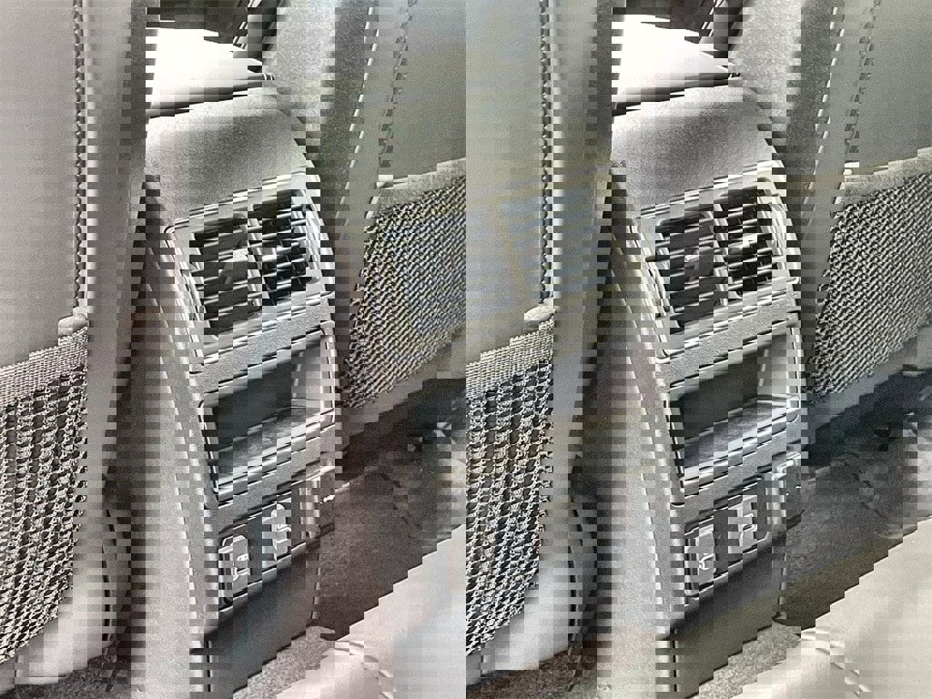 New 2026 Jaguar F-PACE R-Dynamic S image 16