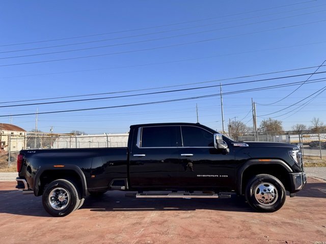 Used 2025 GMC Sierra 3500 SLT w/ SLT Convenience Package image 4