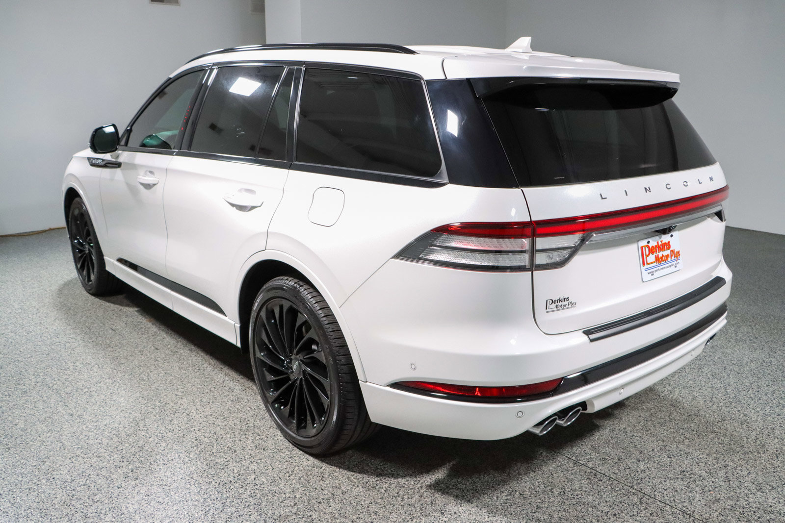 Used 2023 Lincoln Aviator Reserve w/ Jet Package image 9