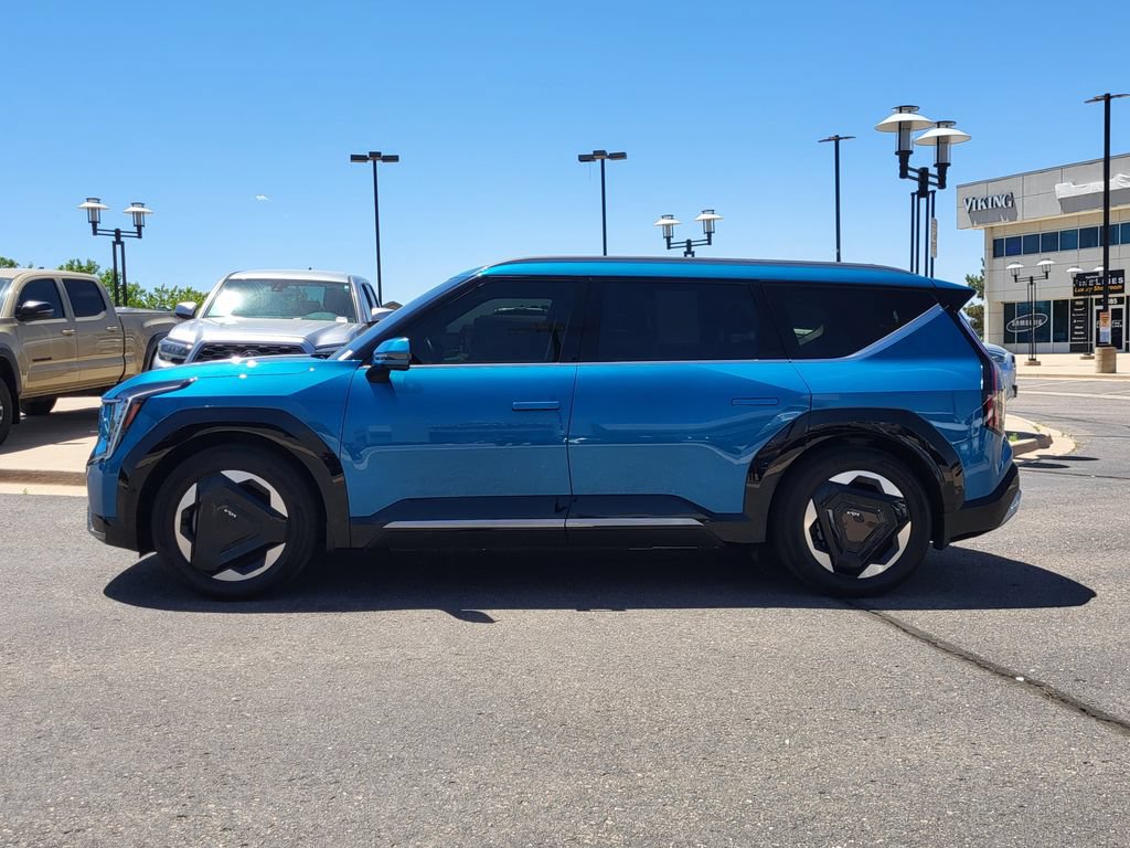 Used 2024 Kia EV9 Land AWD/4WD image 7