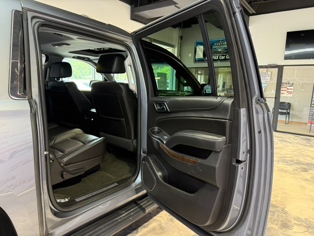 Used 2018 Chevrolet Suburban LT AWD/4WD image 45