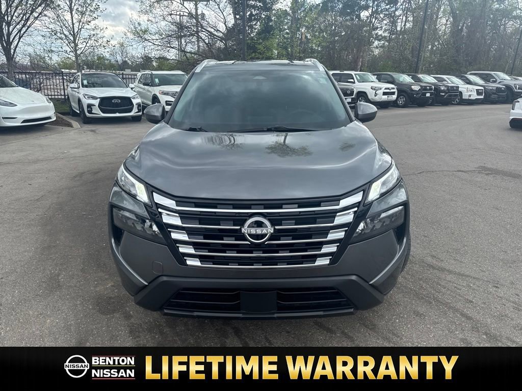 Certified 2025 Nissan Rogue SV w/ SV Premium Package image 9