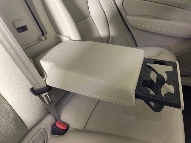 Certified 2024 Volvo XC60 T8 Plus w/ Protection Package image 36