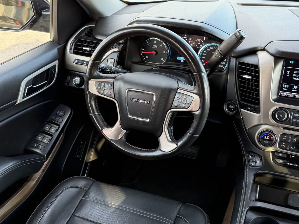 Used 2018 GMC Yukon Denali AWD/4WD image 15
