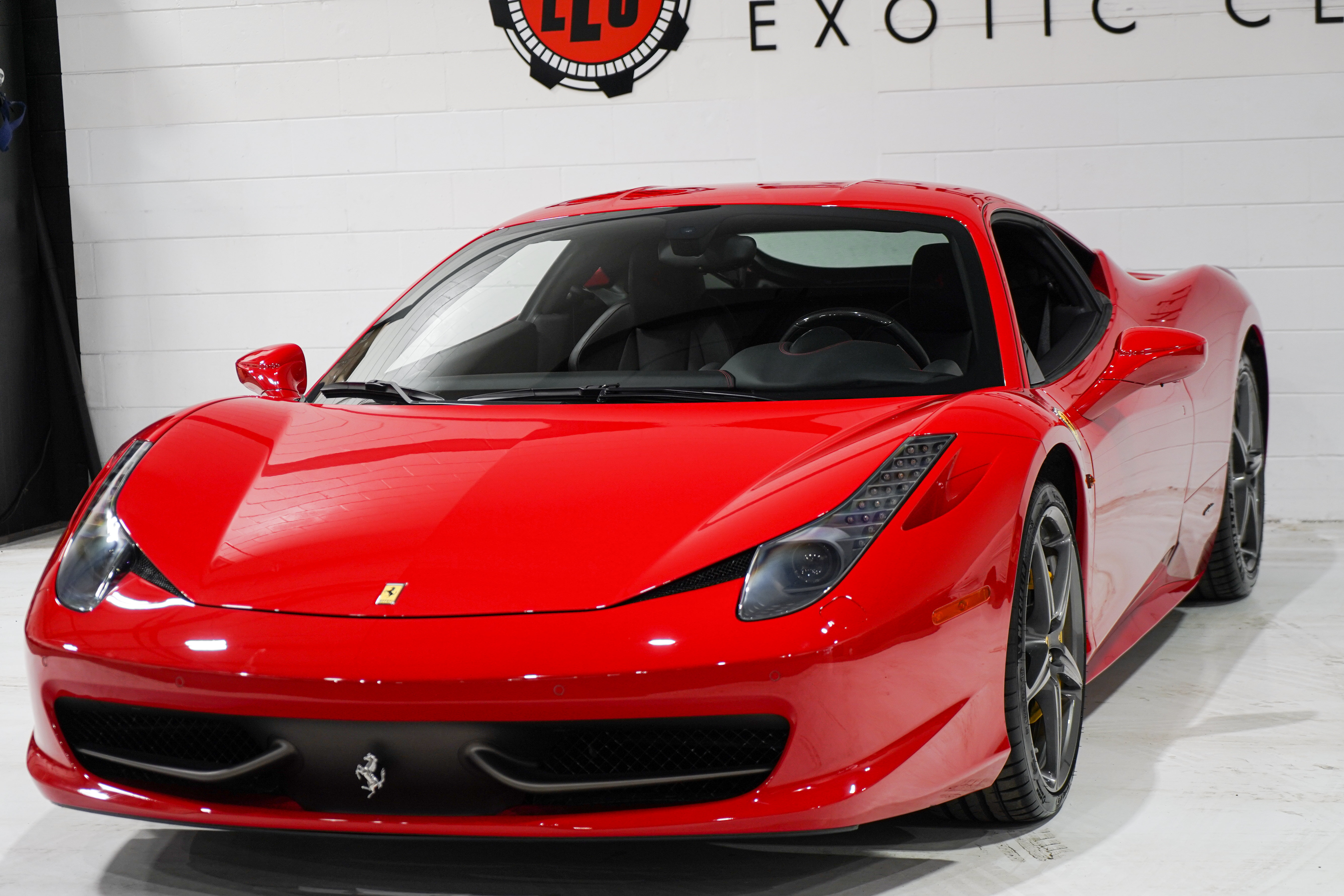 Used 2014 Ferrari 458 Italia Coupe RWD image 29