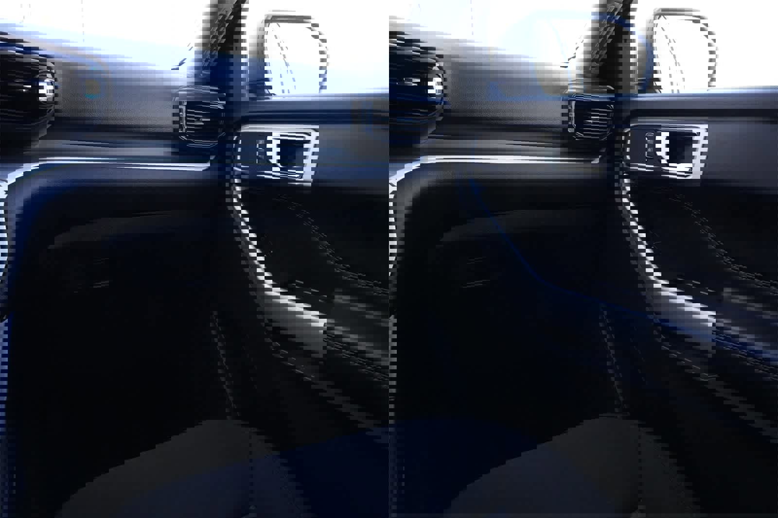 Used 2022 Ford Explorer XLT image 8