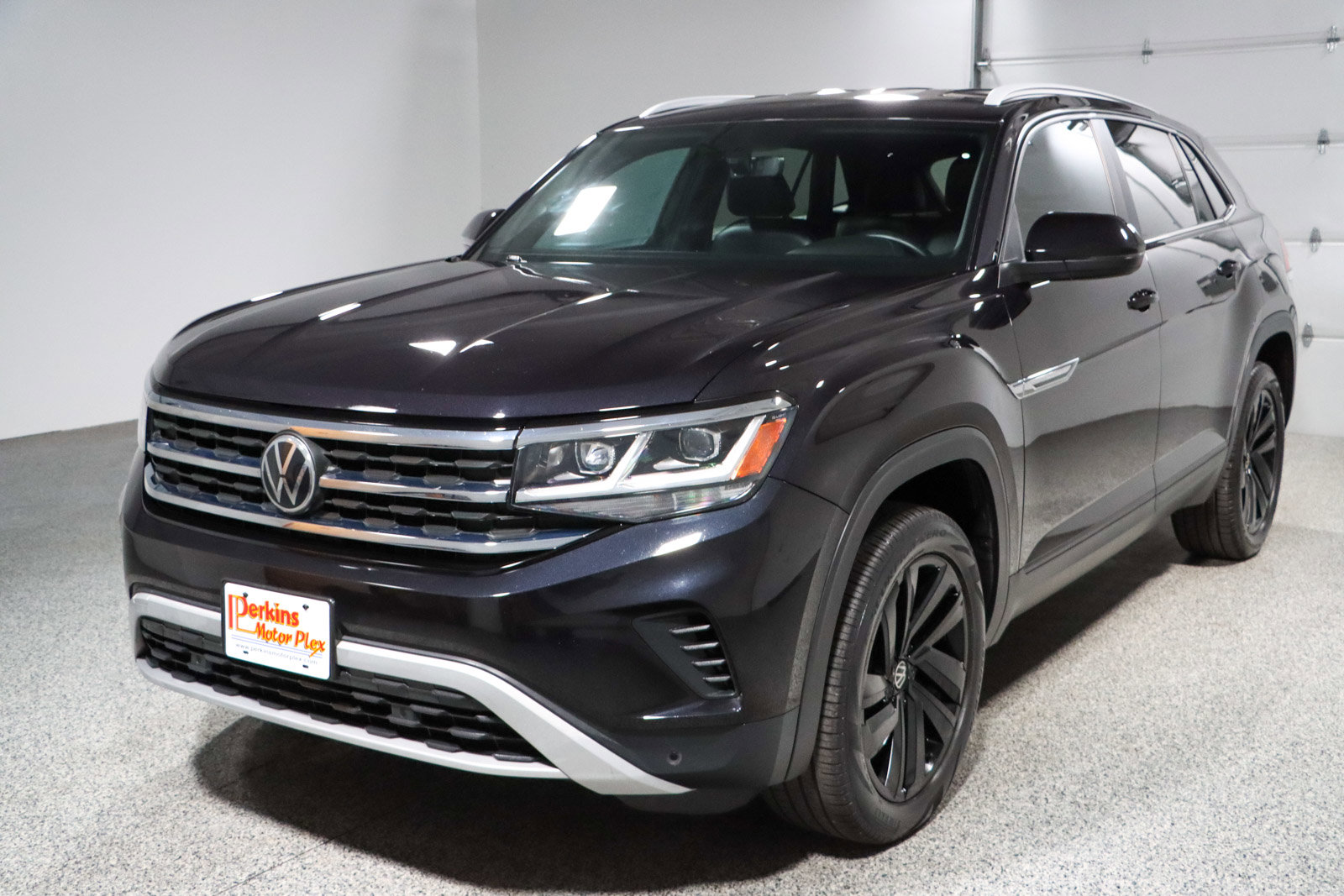 Used 2022 Volkswagen Atlas Cross Sport SE AWD/4WD image 31