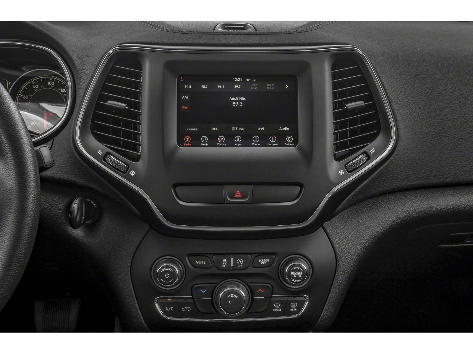 Certified 2019 Jeep Cherokee Latitude Plus w/ Comfort/Convenience Group FWD image 7