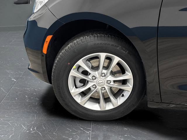 New 2026 Chrysler Pacifica Select image 37