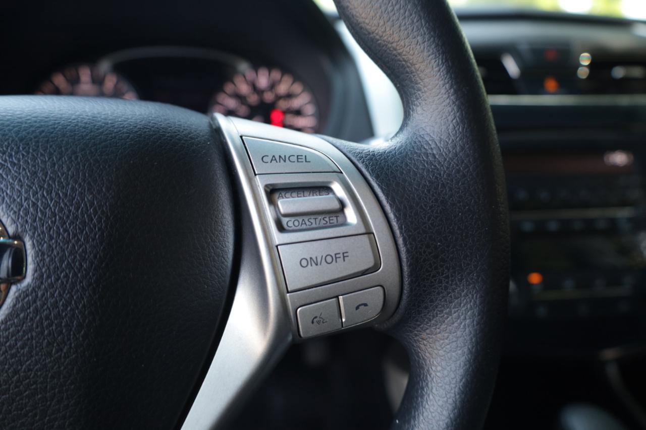 Used 2013 Nissan Altima 2.5 S FWD image 23