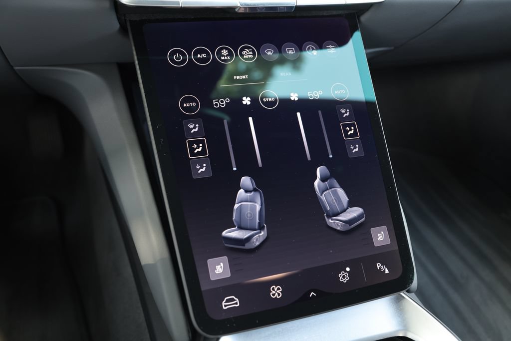 Used 2024 Lucid Air Pure RWD image 19
