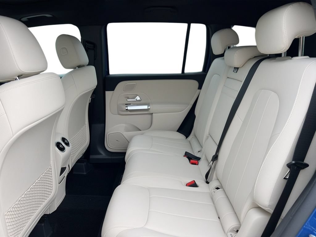 New 2026 Mercedes-Benz GLB 250 4MATIC image 6