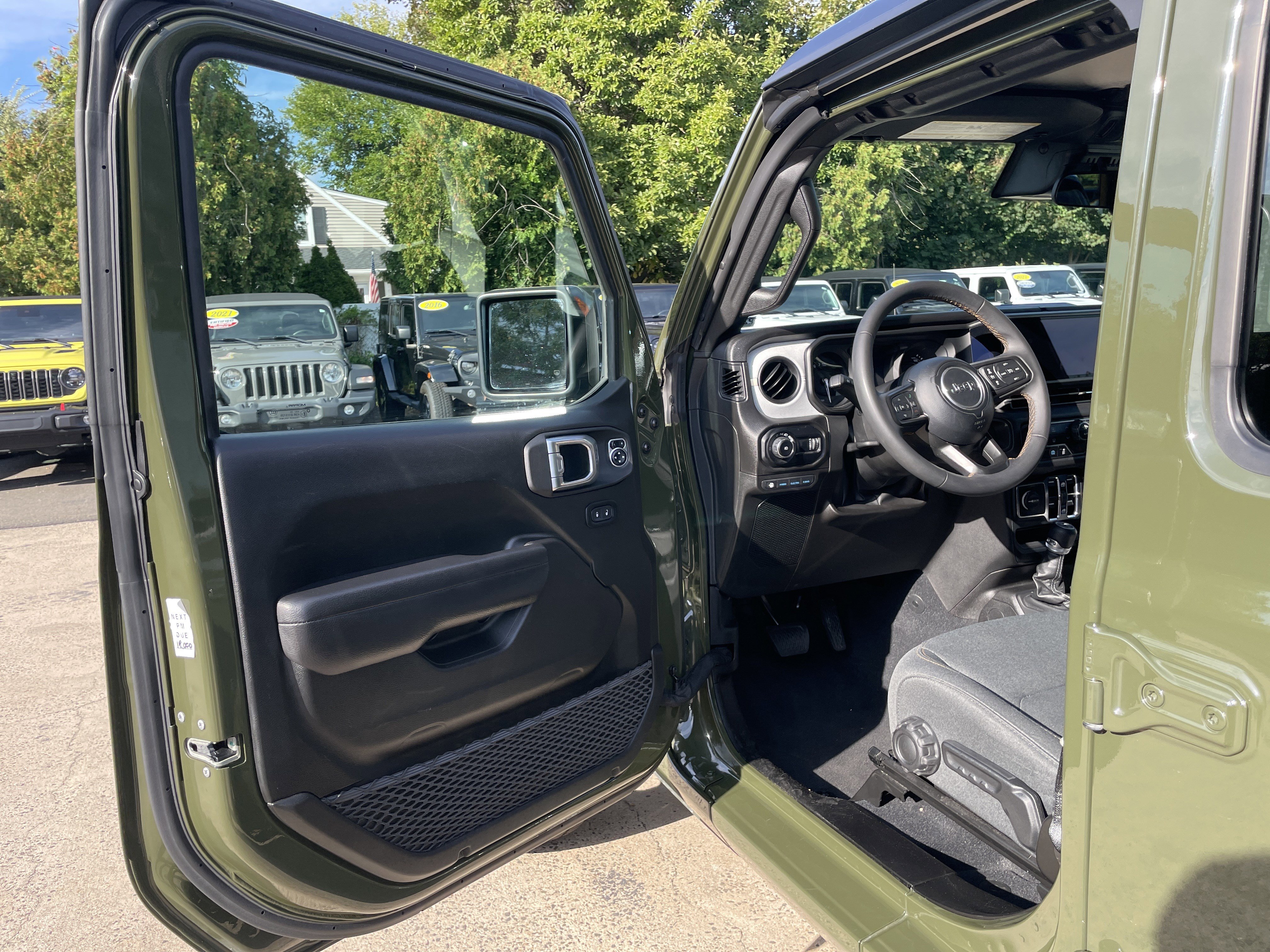 Certified 2024 Jeep Wrangler Sport S image 27