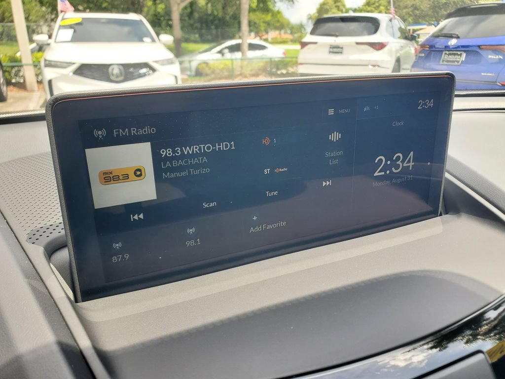 Used 2025 Acura RDX SH-AWD image 29